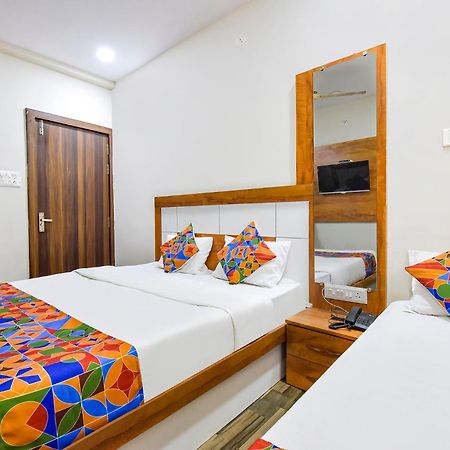 Fabexpress Nishesh Tower Hotel Ujjain Buitenkant foto