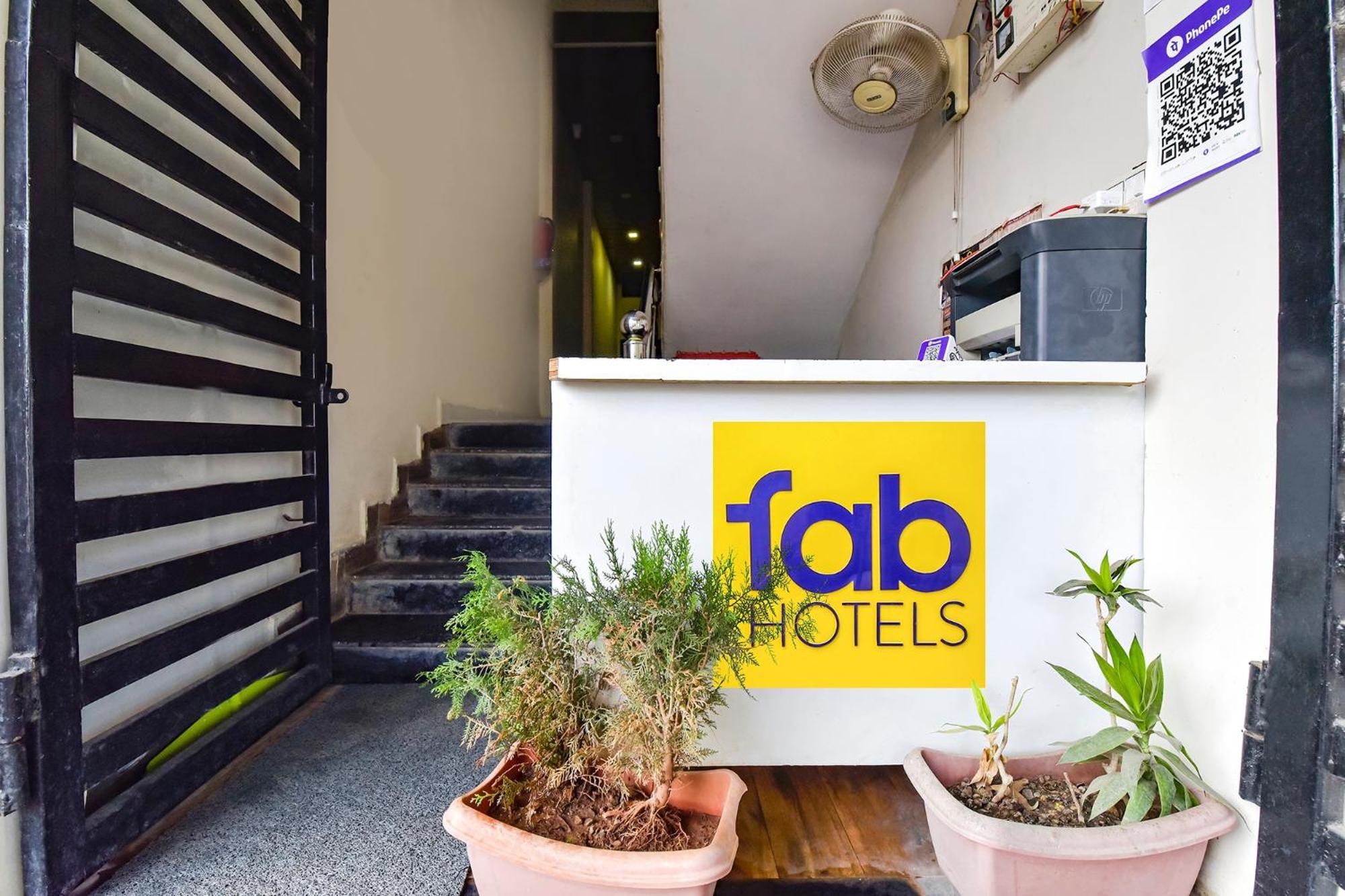 Fabexpress Nishesh Tower Hotel Ujjain Buitenkant foto