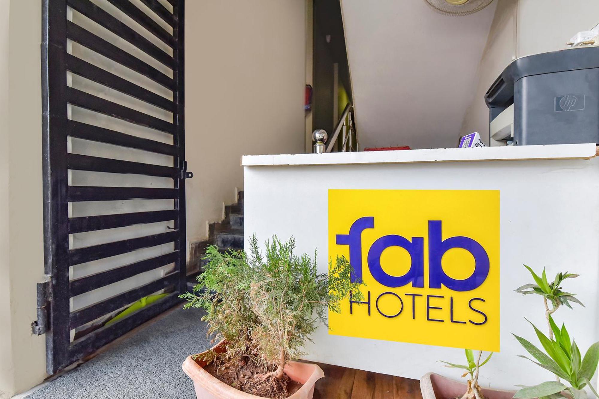 Fabexpress Nishesh Tower Hotel Ujjain Buitenkant foto