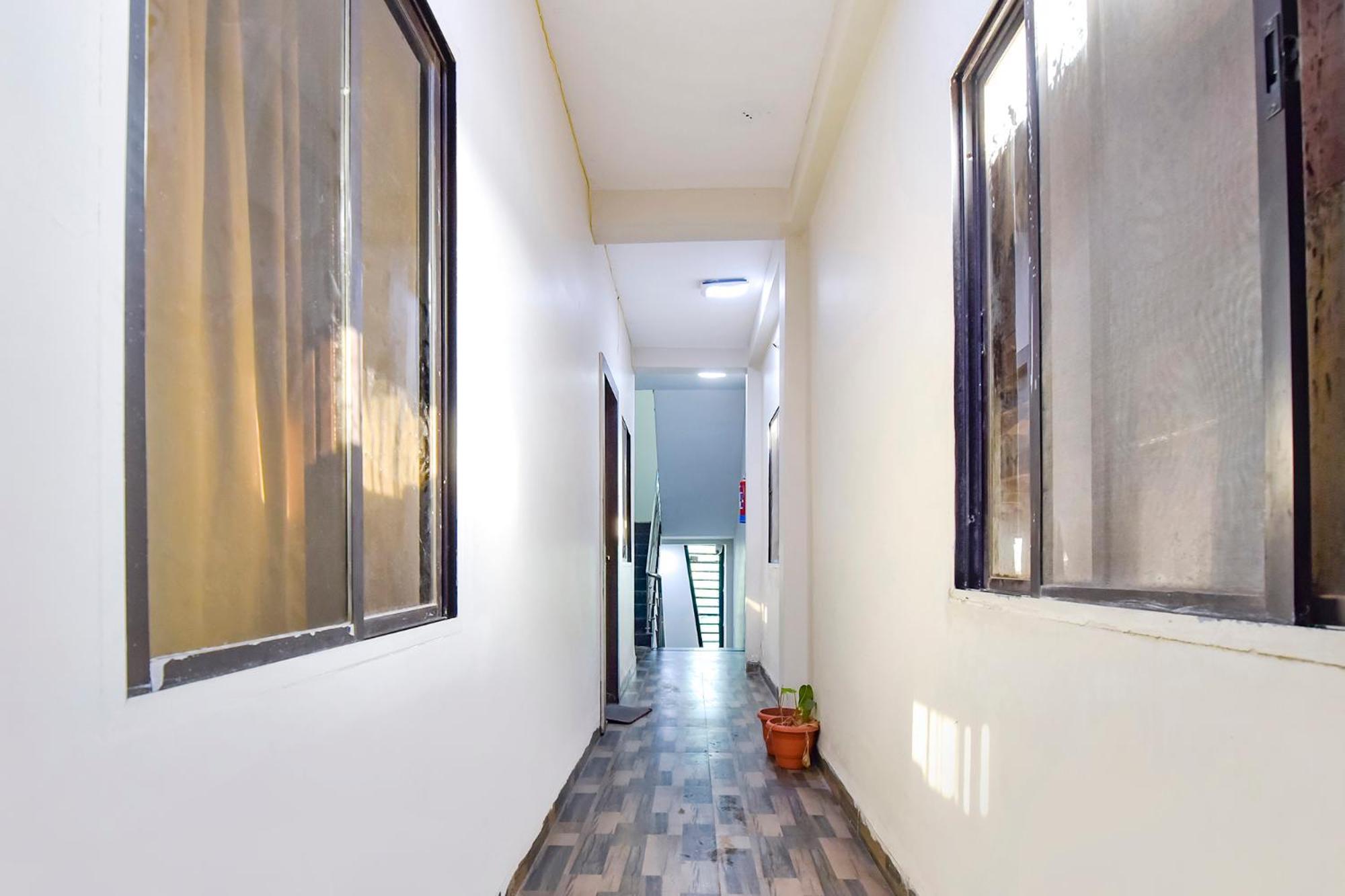 Fabexpress Nishesh Tower Hotel Ujjain Buitenkant foto