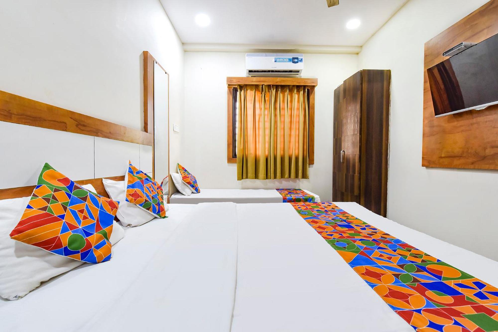 Fabexpress Nishesh Tower Hotel Ujjain Buitenkant foto